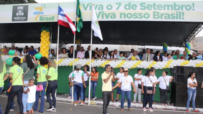 Vereadores prestigiam desfile cívico